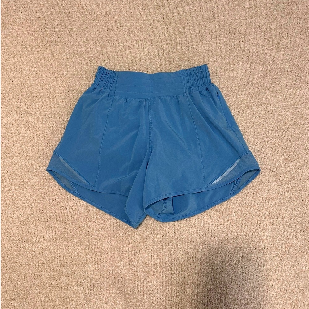 NWOT lululemon Hotty HR Hot Short 4" size 2 in Aero Blue